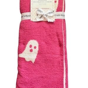 Brand New Cupscakes and Cashmere Throw. NWT. 👻